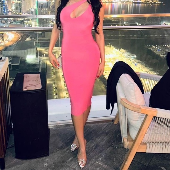 Beautiful Pink Sexy City Lux Collection Dress - Picture 1 of 5